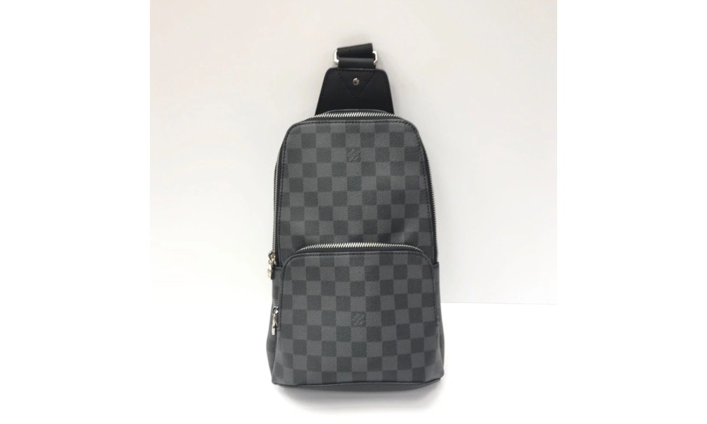 Gucci avenue store sling bag